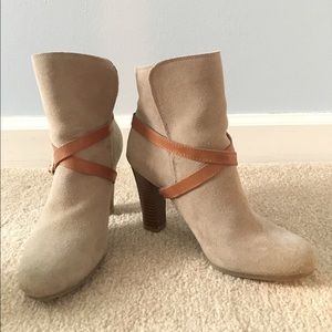 LOFT gray suede booties, size 5.5M