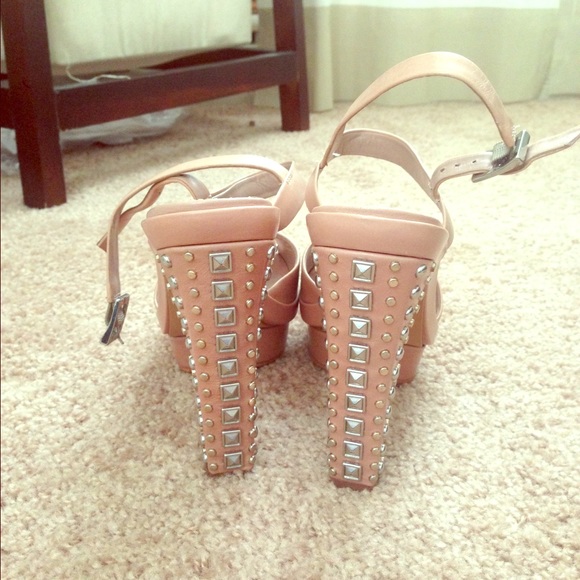 Vince camuto platform sandal