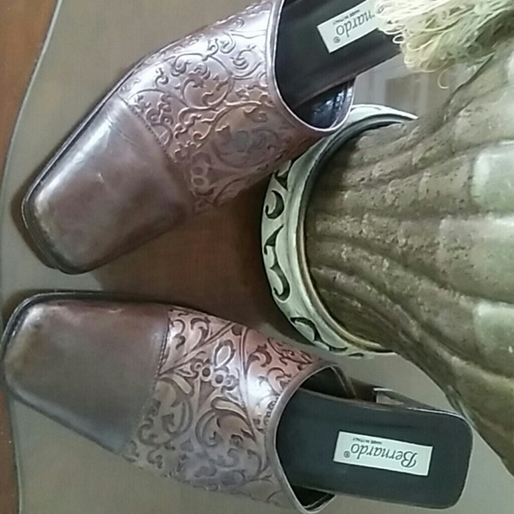 Clogs - Picture 4 of 4