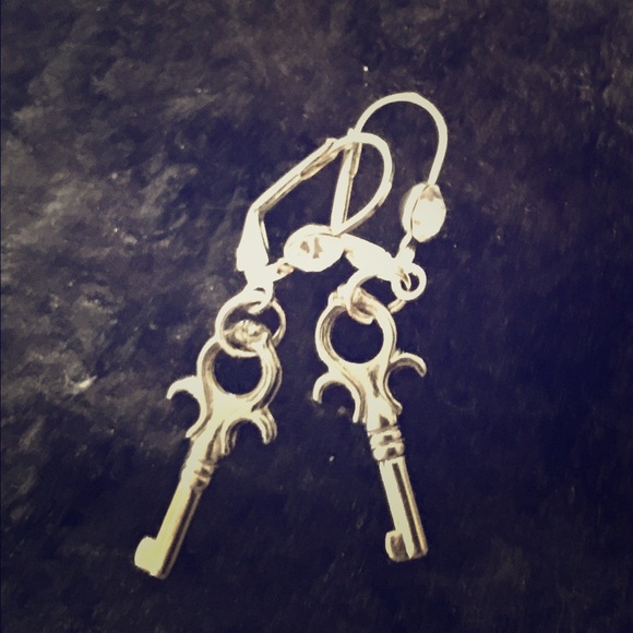 Key diamond earrings