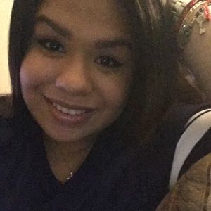 Meet your Posher, Valeria