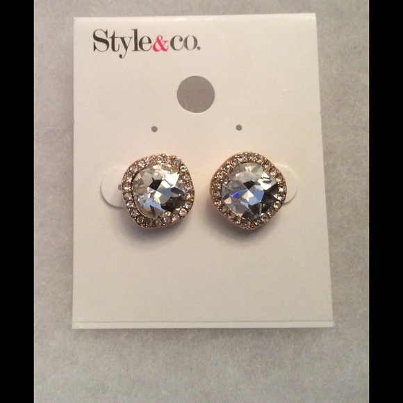 🎄 Style & Co Gold earrings with clear stones. - Picture 1 of 2