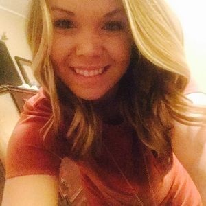 Meet your Posher, Michaela