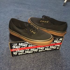 VANS authentic black/rubber SIZE 5.5
