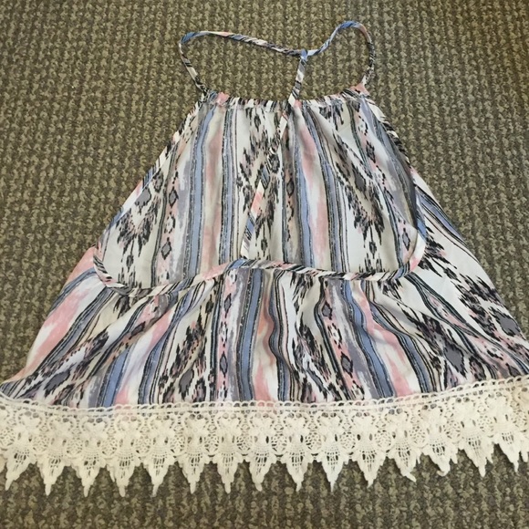 Backless Top - Picture 2 of 3