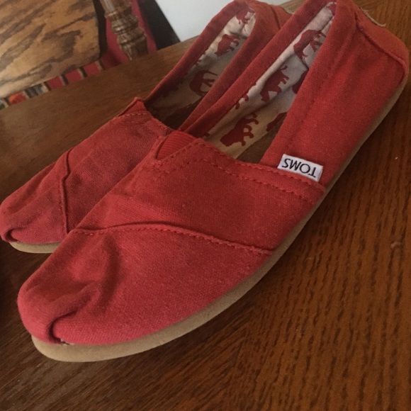 Red toms lightly used for only $10!!