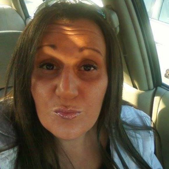 Meet your Posher, Sandy - Picture 1 of 1