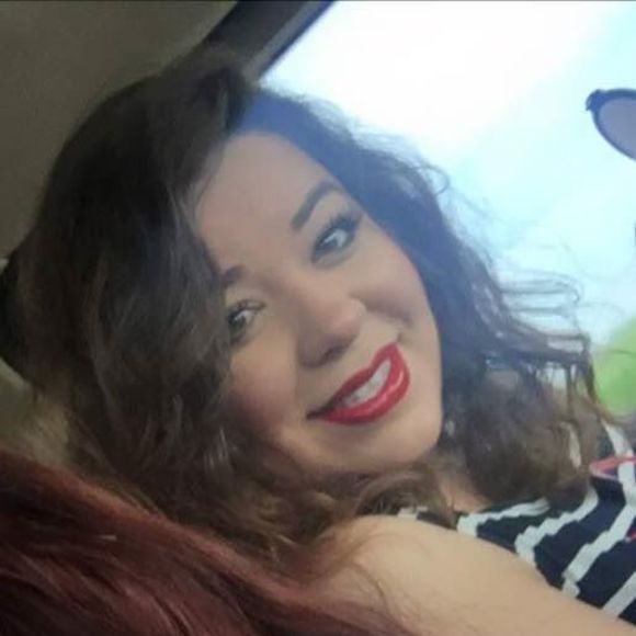 Meet your Posher, Stephanie - Picture 1 of 1