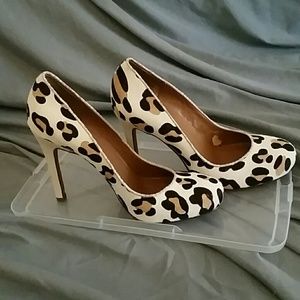 Oh Deer animal print pumps - never worn