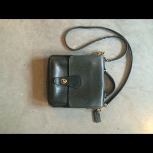 Excellent vintage Coach cross body black purse