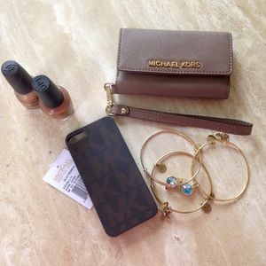 Michael Kors iPhone 5 Case📞