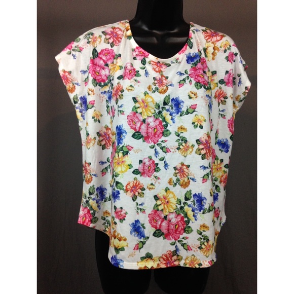 Forever 21 T-shirt