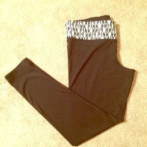 Victoria's Secret Pink Reversible Yoga Legging!