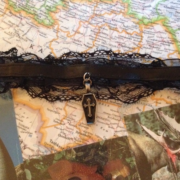 Coffin Choker