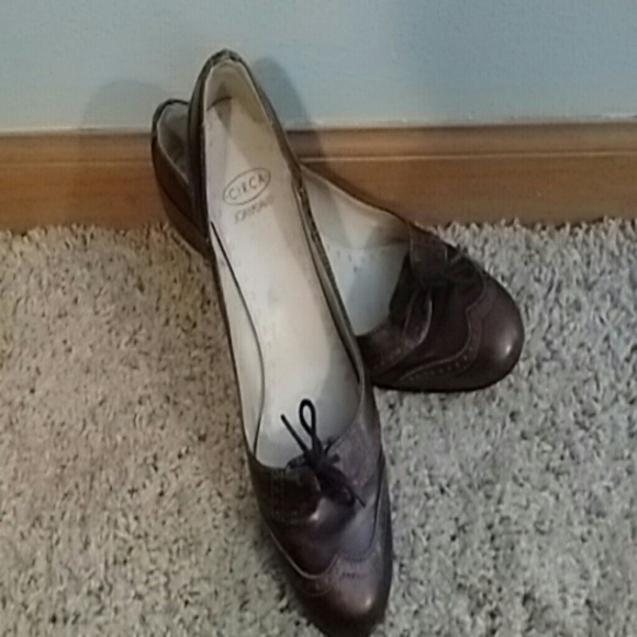Dress shoes