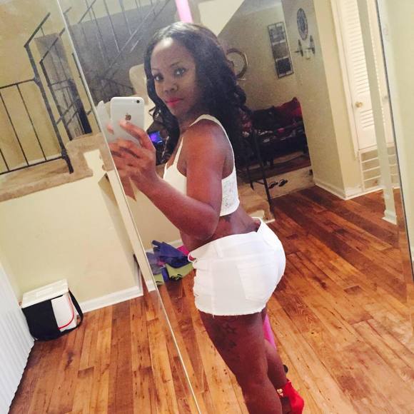 Meet your Posher, Tay - Picture 1 of 1