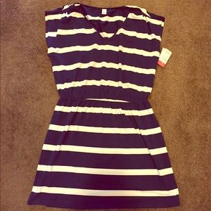 Old navy dress navy and ivory in color