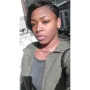 Meet your Posher, Dennisha