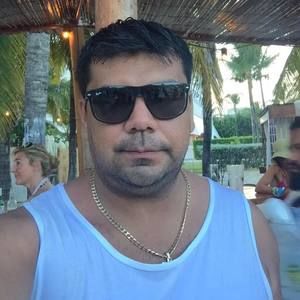 Meet your Posher, Cassio