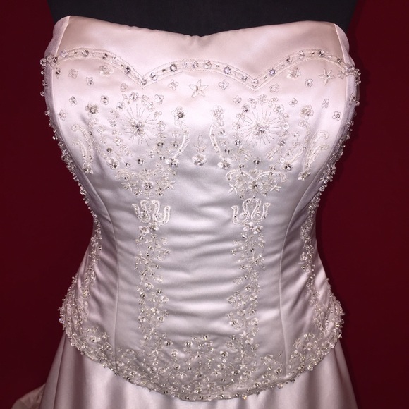 Swarovski beaded couture wedding gown - Picture 1 of 4