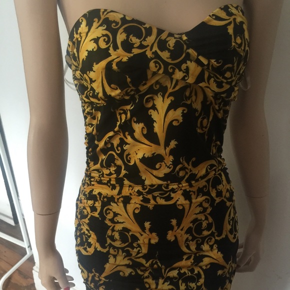 Gorgeous strapless dress very Versace look - Picture 3 of 4