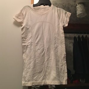 Lululemon workout shirt