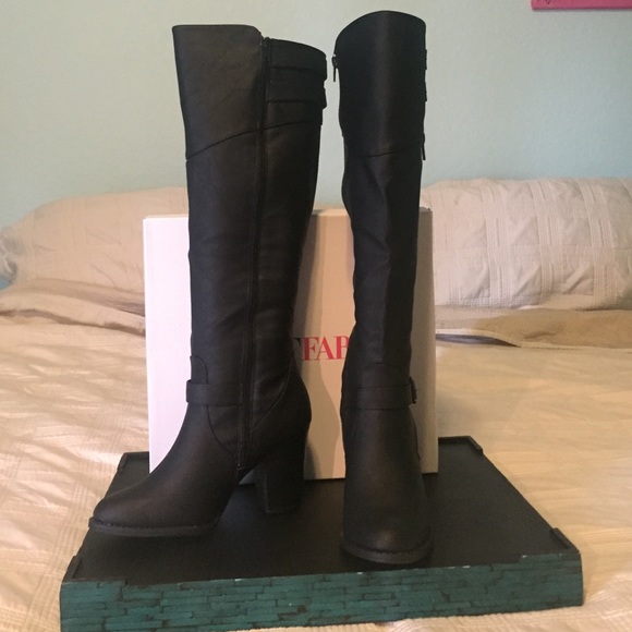 Black boots