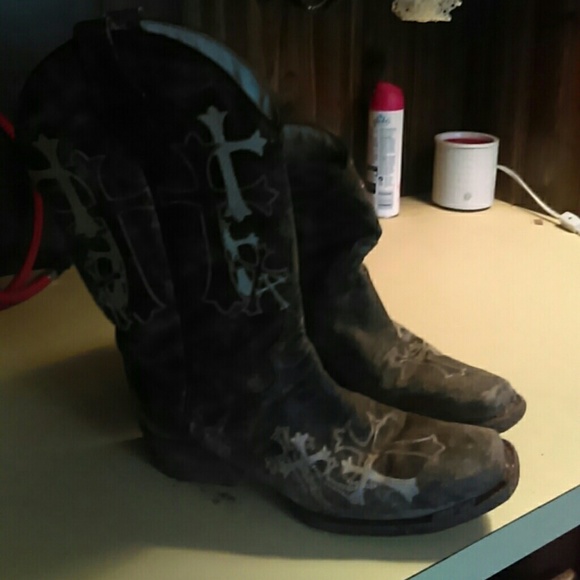 Cute boots! Brand new worn once!