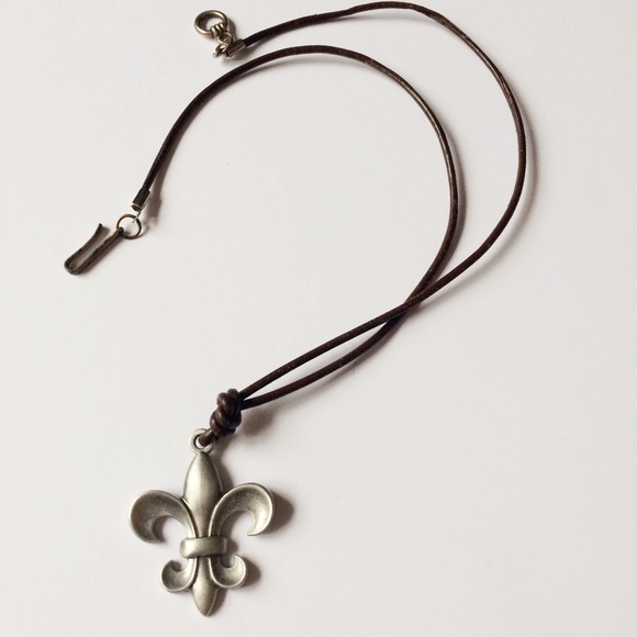 Silver Pendant Necklace with Brown Rope