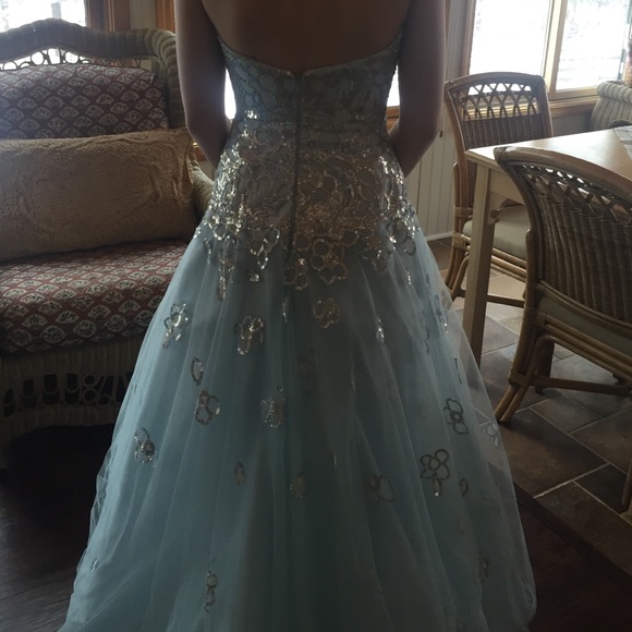 Beautiful Alyce Ballgown - Picture 2 of 4