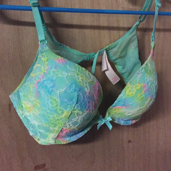 PINK push up bra!