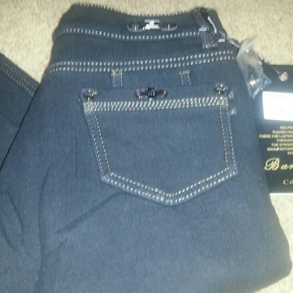 NEW Capri Skinny Jeans