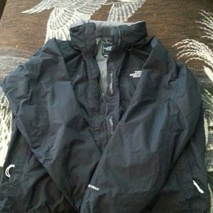 *Final markdown WOMEN'S North face wind blocker