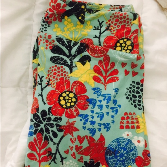 Lularoe tall and curvy leggings NWT