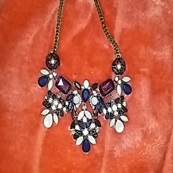 Statement necklace used once