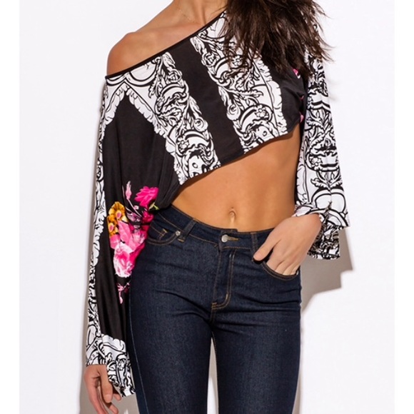 Boutique Tops - Scarf Crop Top Sizes Medium New