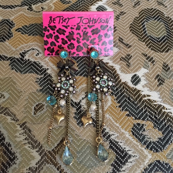 Best set Johnson dangle earrings