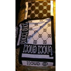 Reversible Gucci Scarf Make an offer!