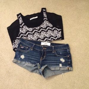 ON HOLD Hollister Denim Shorts, Size 5/27!