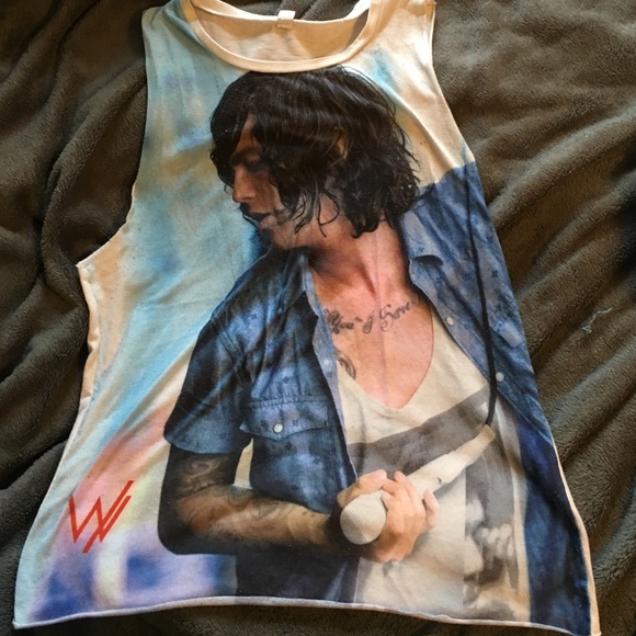 Kelvin Quin Sleeping With Sirens band tee