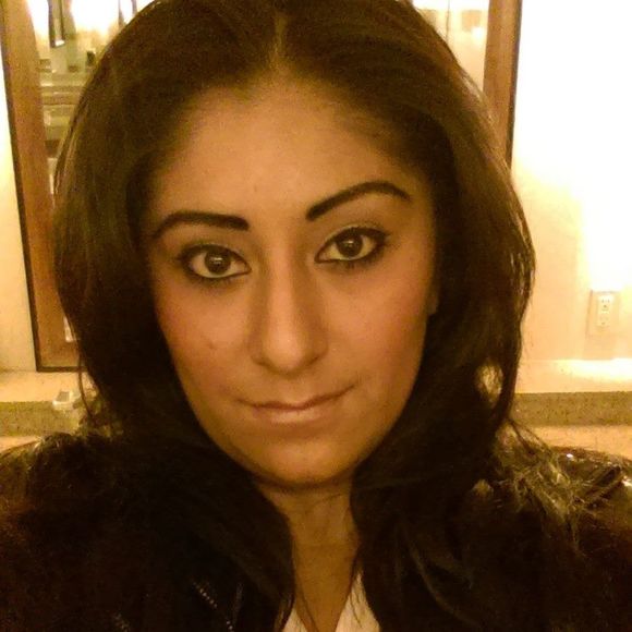 Meet your Posher, Stephanie - Picture 1 of 1