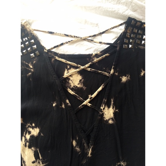 Cries Cross Back Bleach Splattered Tunic