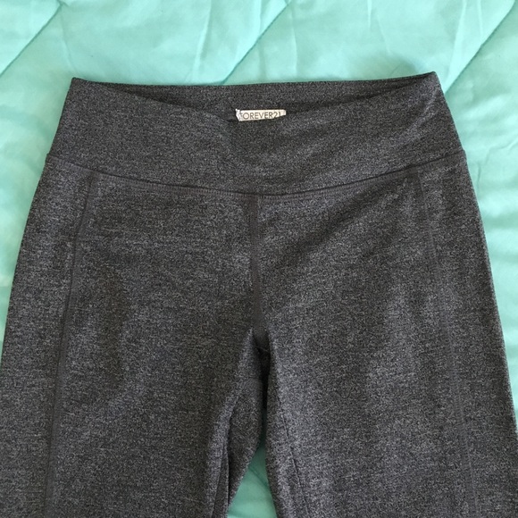 Forever 21 Crop Leggings - Picture 3 of 4