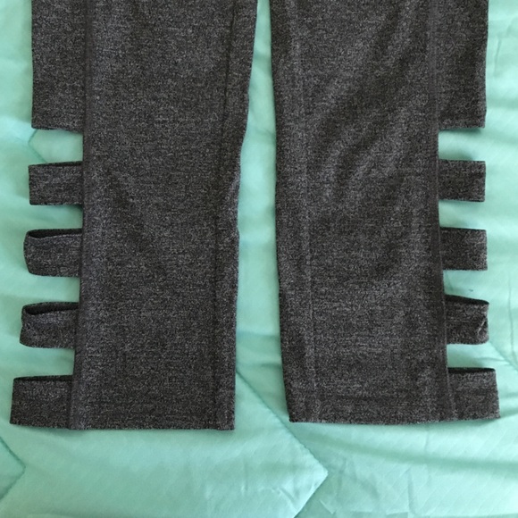 Forever 21 Crop Leggings - Picture 4 of 4