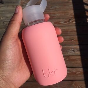 bkr "teeny" (250 mL) waterbottle in ELLE