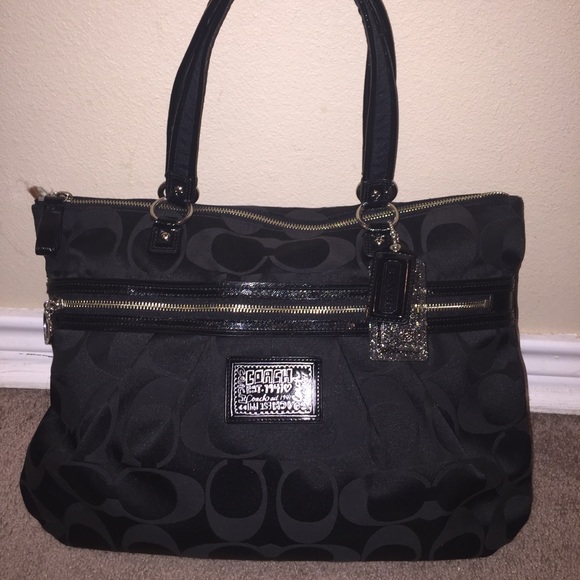Trade for @Brithogin only - authentic coach purse