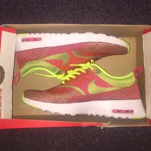 Wmns Nike Air Max Thea