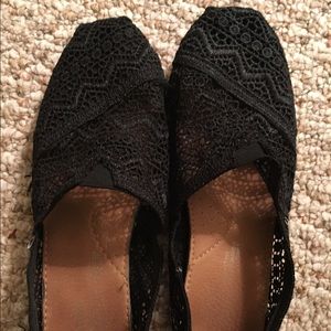 Toms Lace Slip Ons