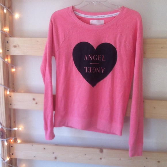 VS Angel heart sweater