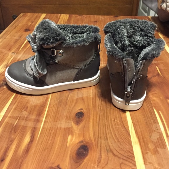 Children's fur sneaks